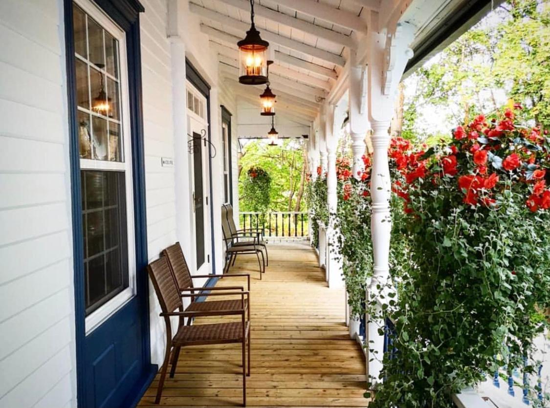 Auberge Sous Les Arbres Gaspe Bagian luar foto