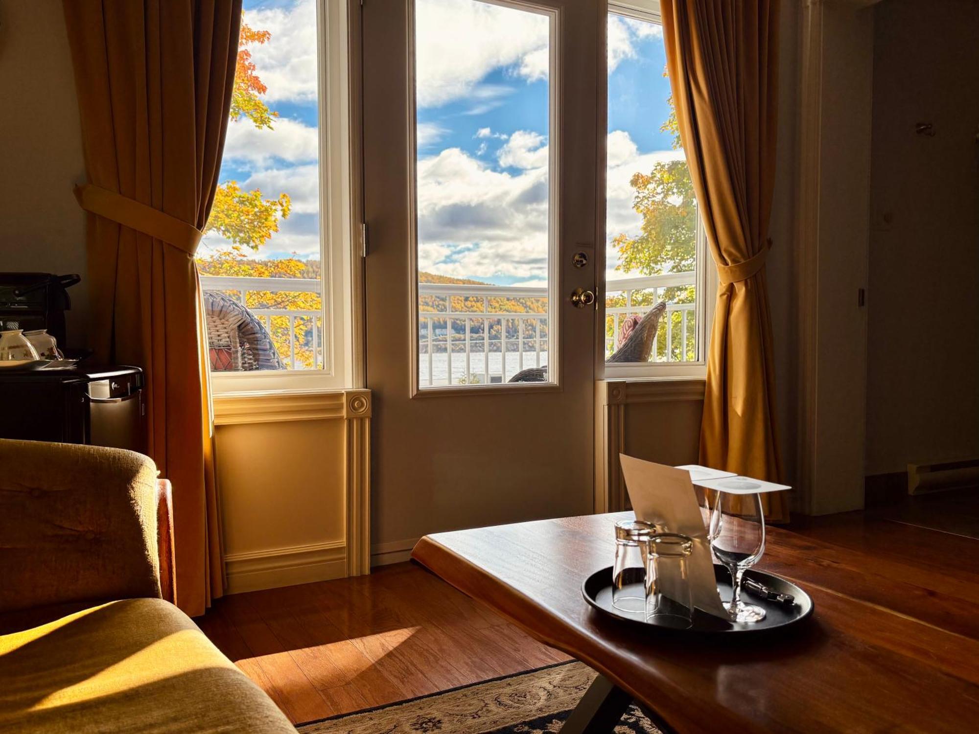Auberge Sous Les Arbres Gaspe Bagian luar foto