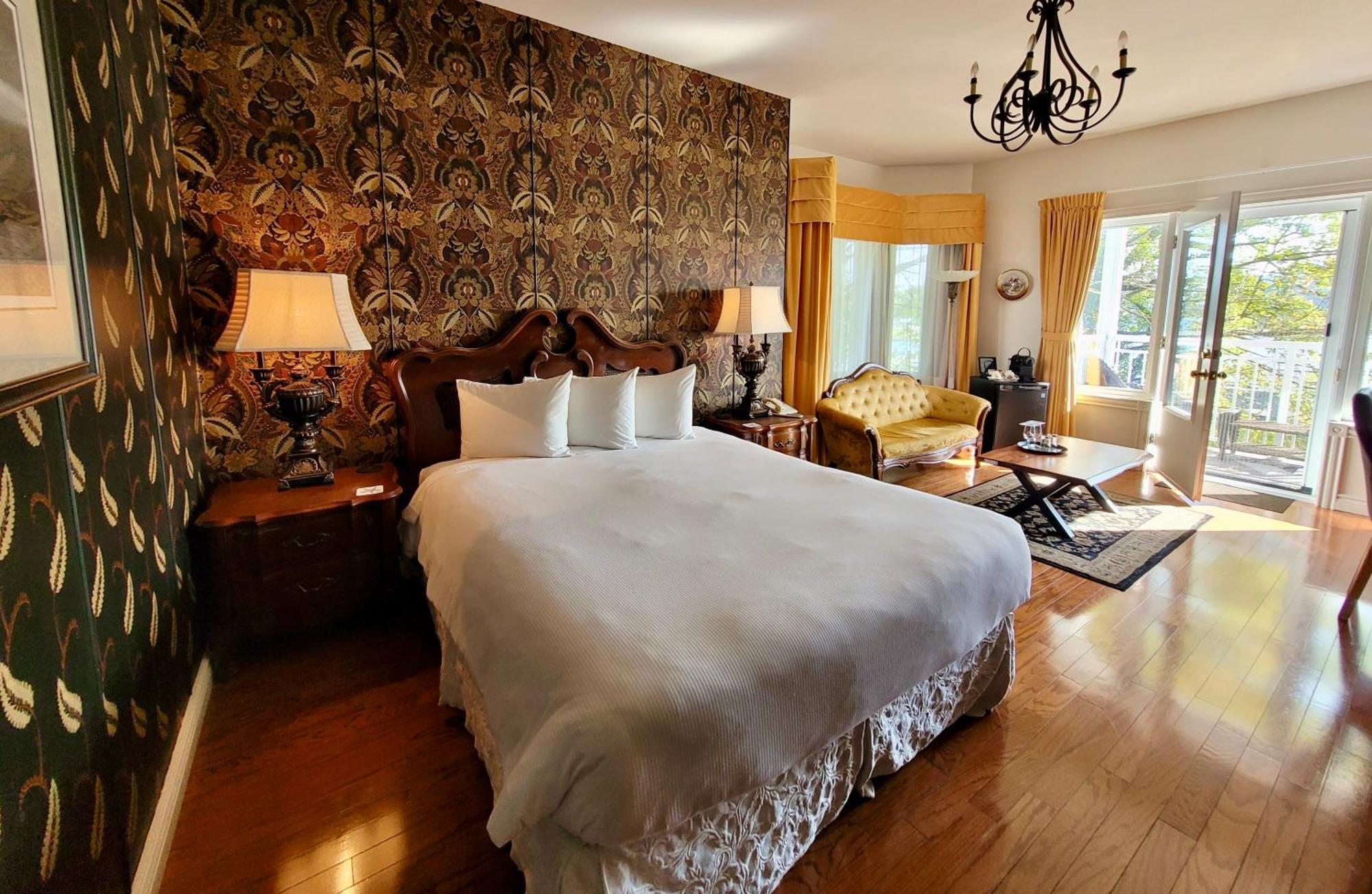 Auberge Sous Les Arbres Gaspe Bagian luar foto