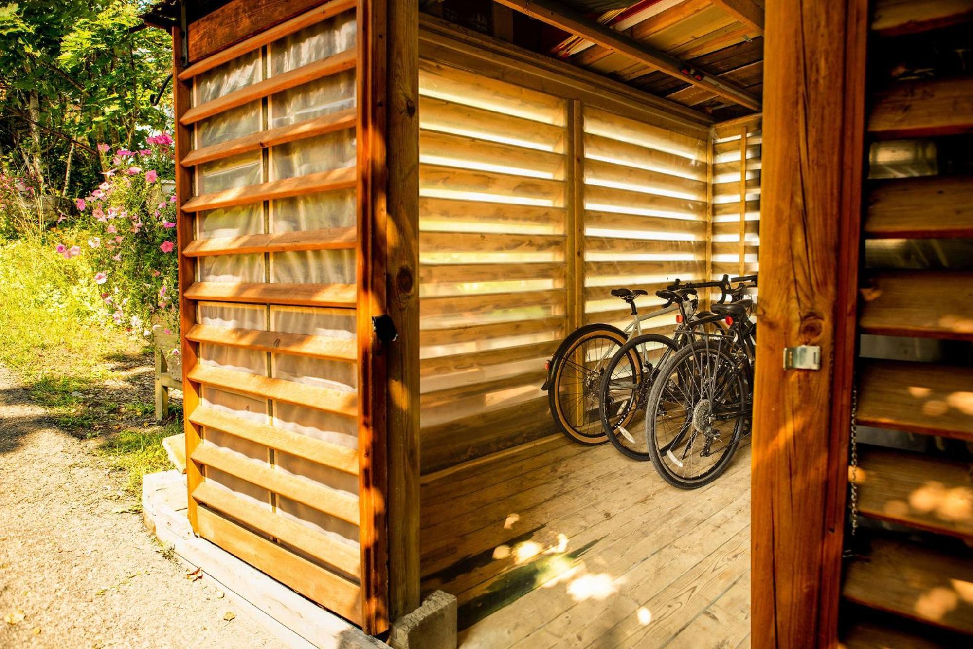 Auberge Sous Les Arbres Gaspe Bagian luar foto