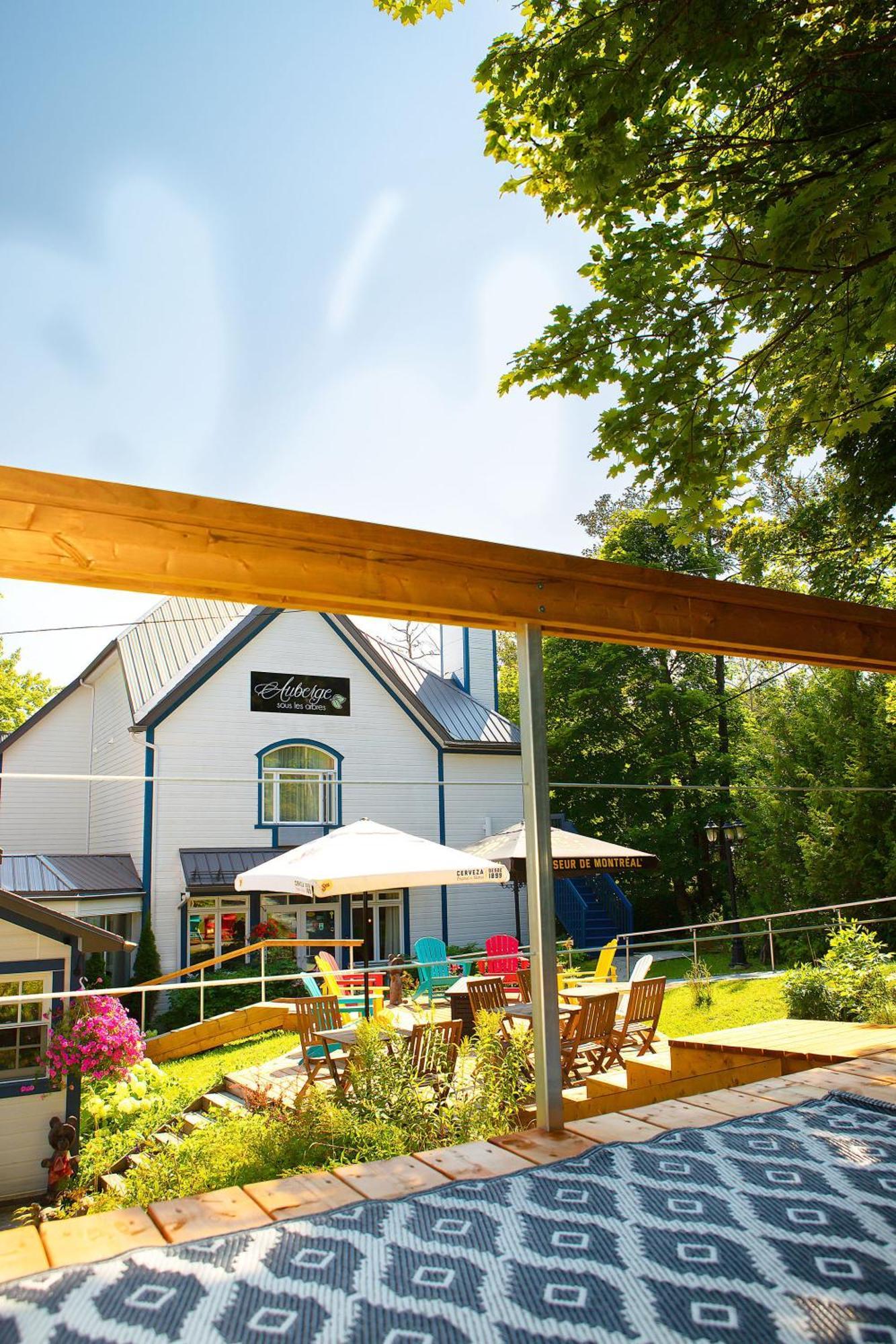 Auberge Sous Les Arbres Gaspe Bagian luar foto